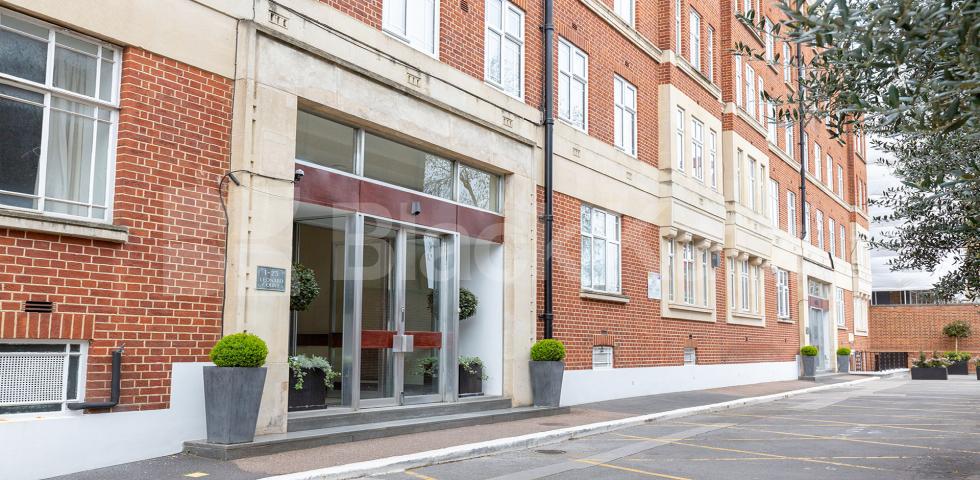 			3 Bedroom, 1 bath, 1 reception Apartment			 Edwardes Square , HIGH STREET KENSINGTON 